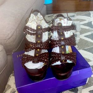 Madden Girl “Kashka” Sandal sz 9